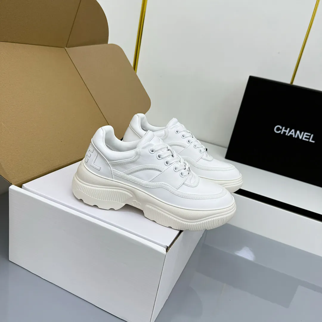 👟👟Ex-factory price 620👟👟 Chanel bread shoes ~ original calfskin panda shoes Chanel 25C latest hot style panda black and white sports shoes casual sneakers Xiaoxiang hot item classic black and white panda color coco girls must pay Fabric: original custom mixed sheepskin lining: original imported breathable mesh lining outsole: Original molded rubber + TPU combination Size: Women's 35-41